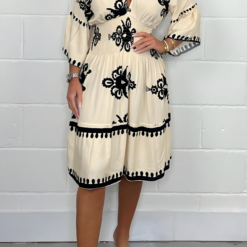 LUNA | Korte Boho Bloemenjurk met Flatterende Snit voor Elegante Vakantie- of Evenementlook