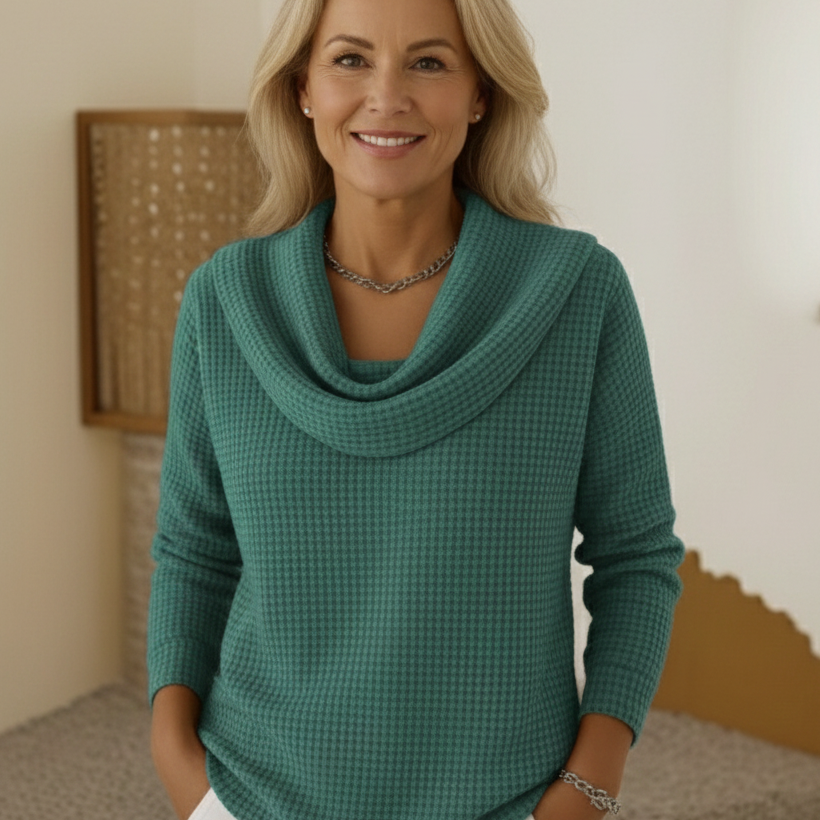 Amber™ – Warme Wafeltrui met Elegante Watervalhals