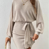 Gebreide Damesjurk met Ceintuur - By NoorderAmsterdam